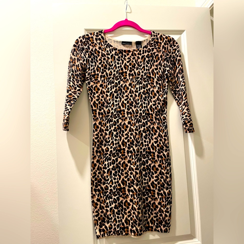 Sexy leopard print mini sweater dress